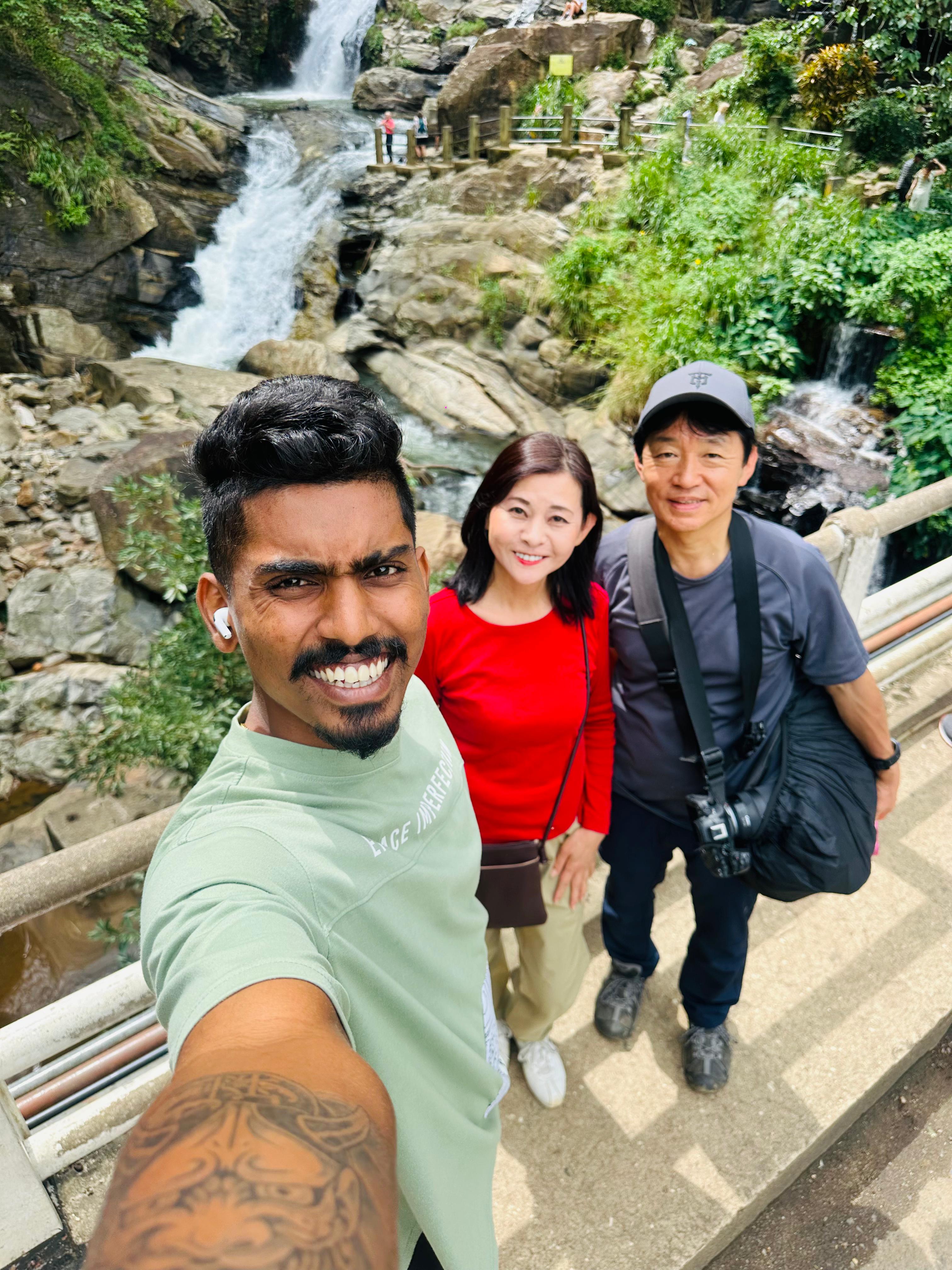 Tourista Waveのストーリー・スリランカ旅行代理店